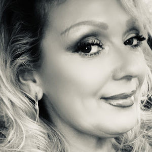 Meet your Posher, Angie